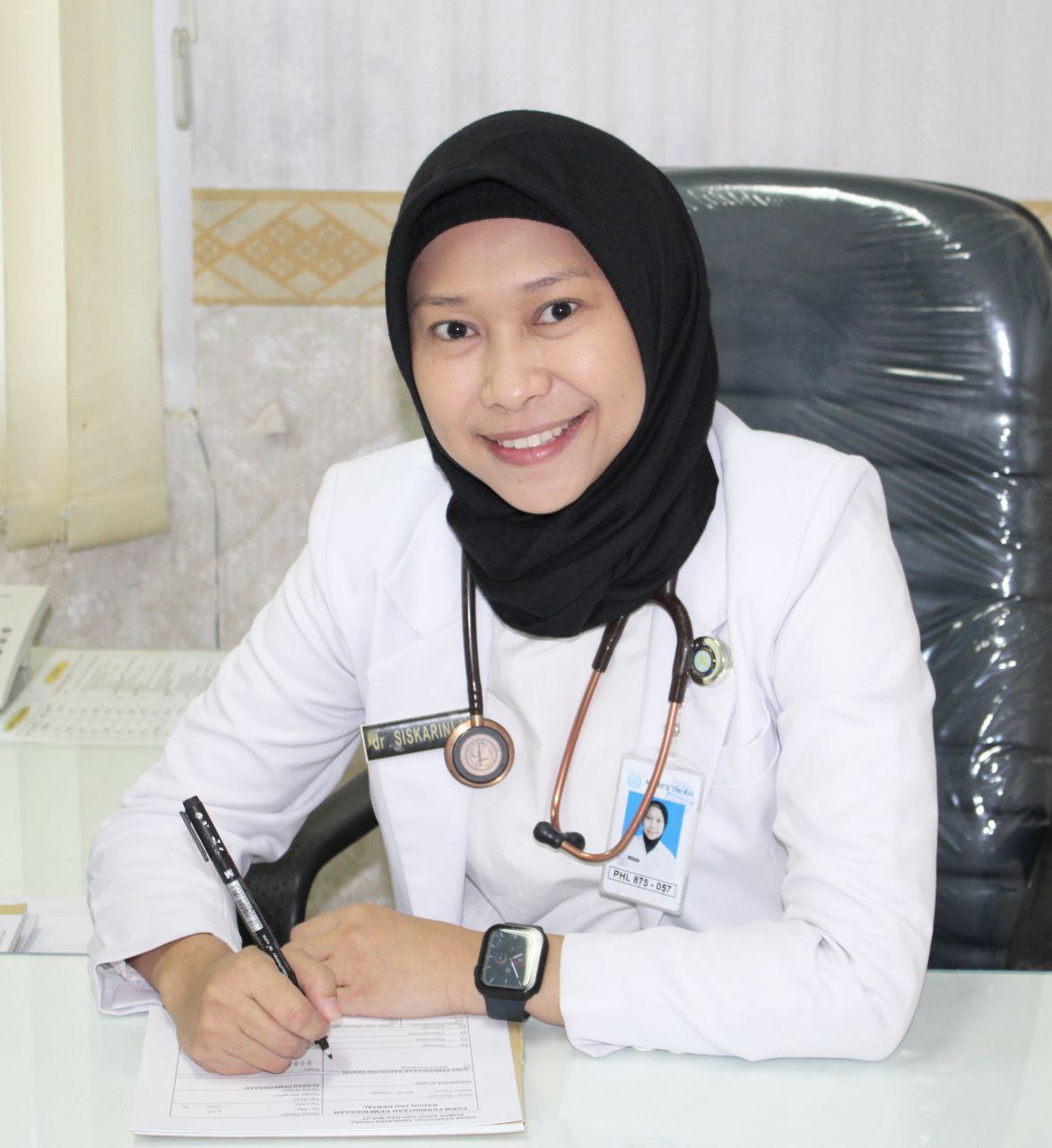 https://rsgmtniau.com/wp-content/uploads/2022/11/dr-sisca.jpg